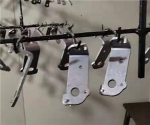 汽車(che)小零(ling)件電(dian)泳陶(tao)化