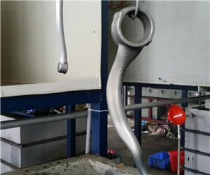 汽車(che)酸洗(xi)鑄鐵(tie)件電(dian)泳陶(tao)化