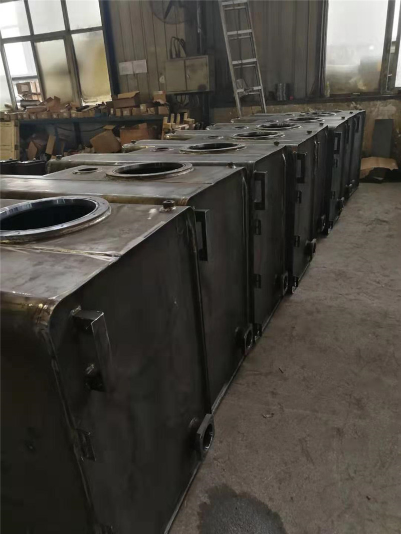 7工程(cheng)車液(ye)壓油(you)箱（熱(re)闆）陶(tao)化